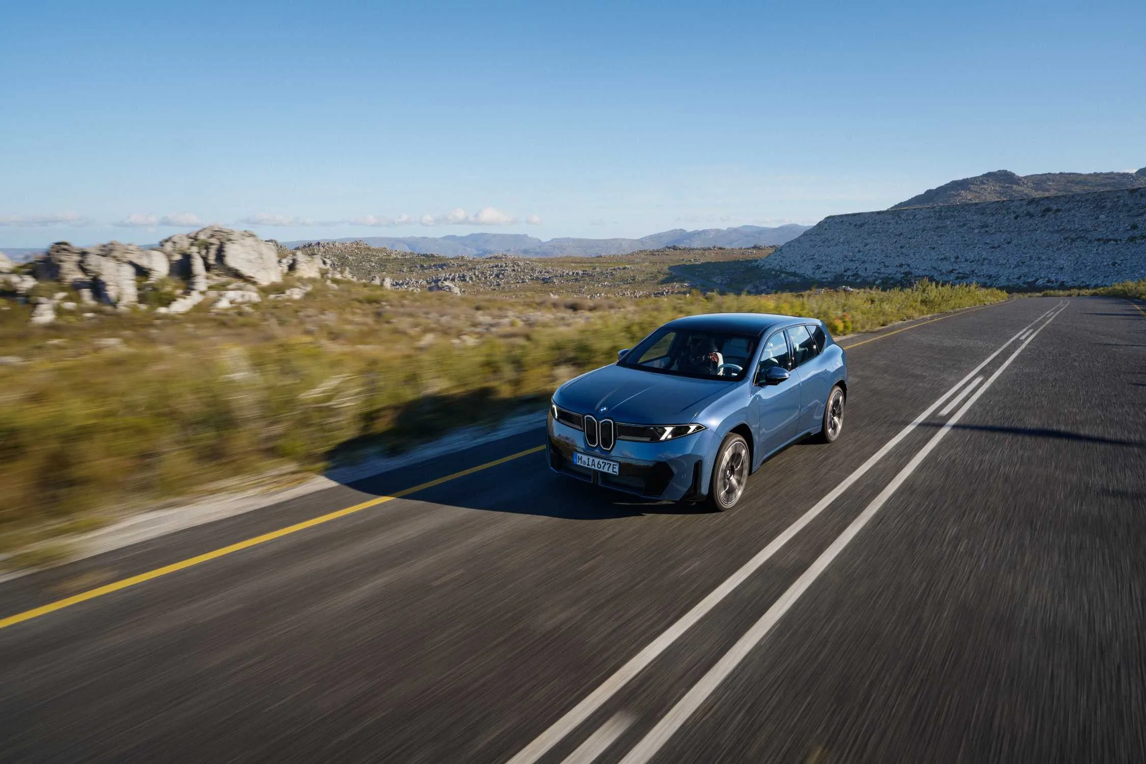 BMW Launches Social-Media Campaign Highlighting iX3 and i7 Technology Features