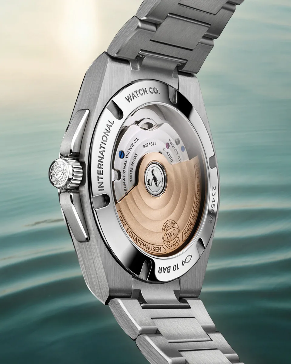 IWC Adds Pool-Coloured Dial to the Ingenieur Automatic 35 Collection
