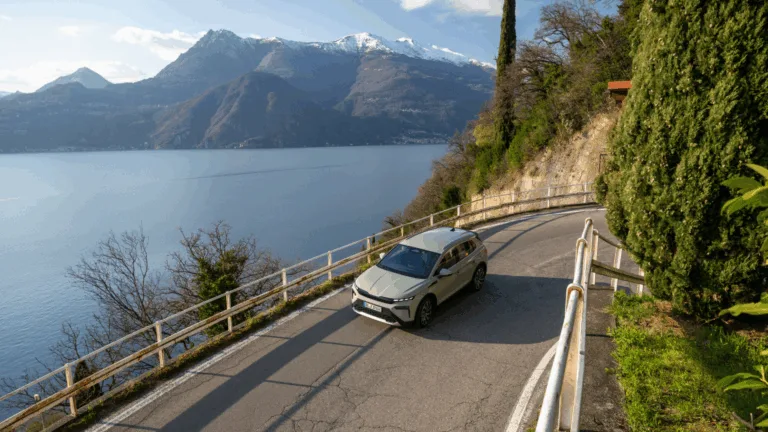 Škoda Explores Lake Como as a Destination for Driving Enthusiasts and Travellers