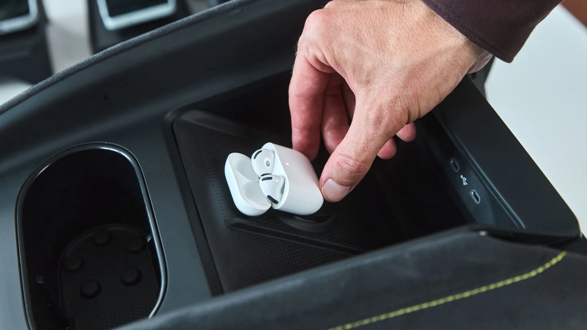 Škoda Becomes First Euro Carmaker to Offer Qi2 Magnetic Wireless Charging in Production Cars
