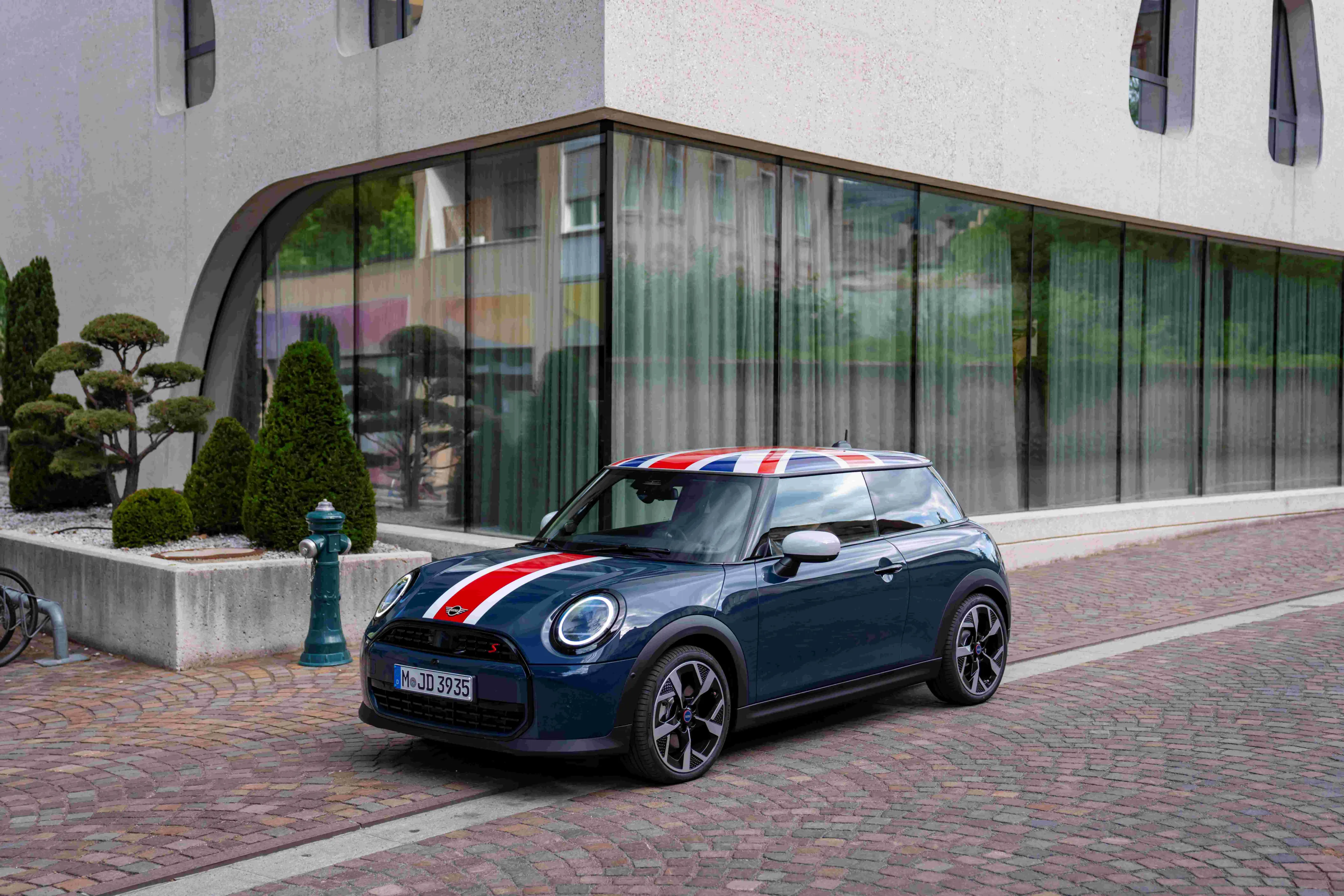 The MINI Cooper Oxford Edition - A Patriotic Tribute That's Set to Turn Kiwi Heads