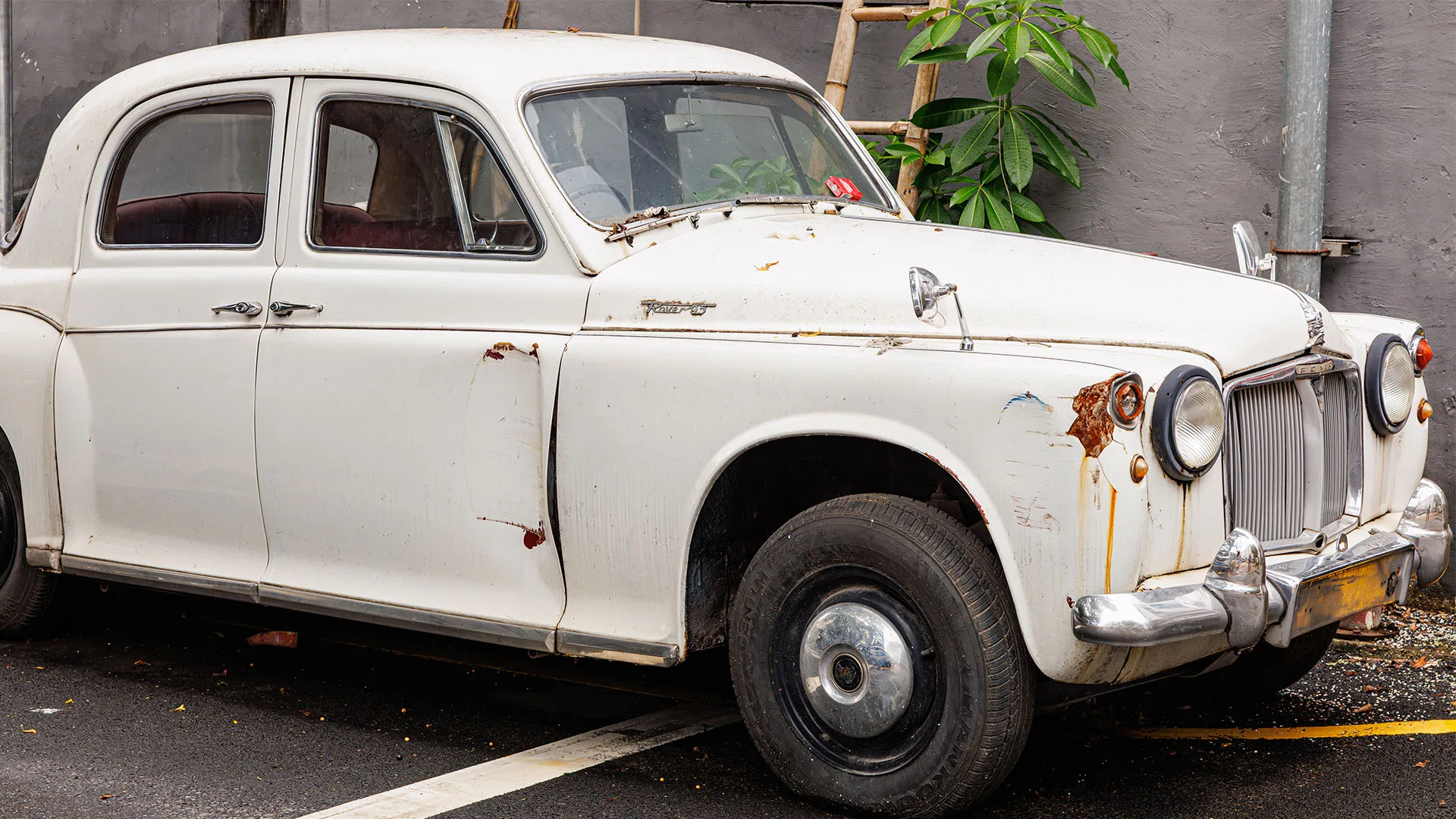 Rover P4: The Gentleman's Saloon That Stumped Us Until Clue Five — Cardle of the Day