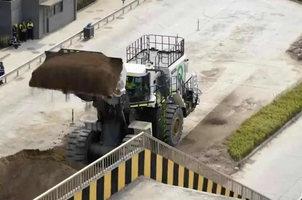 Fortescue Trials Electric Mining Fleet Including 150-Tonne Water Truck Ahead of Pilbara Rollout