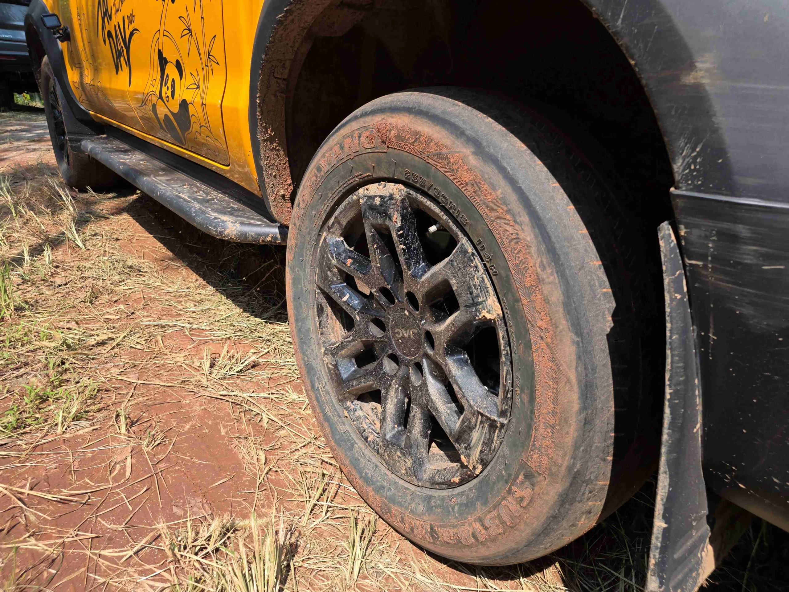 JAC T9 PHEV First Off-Road Drive - In China
