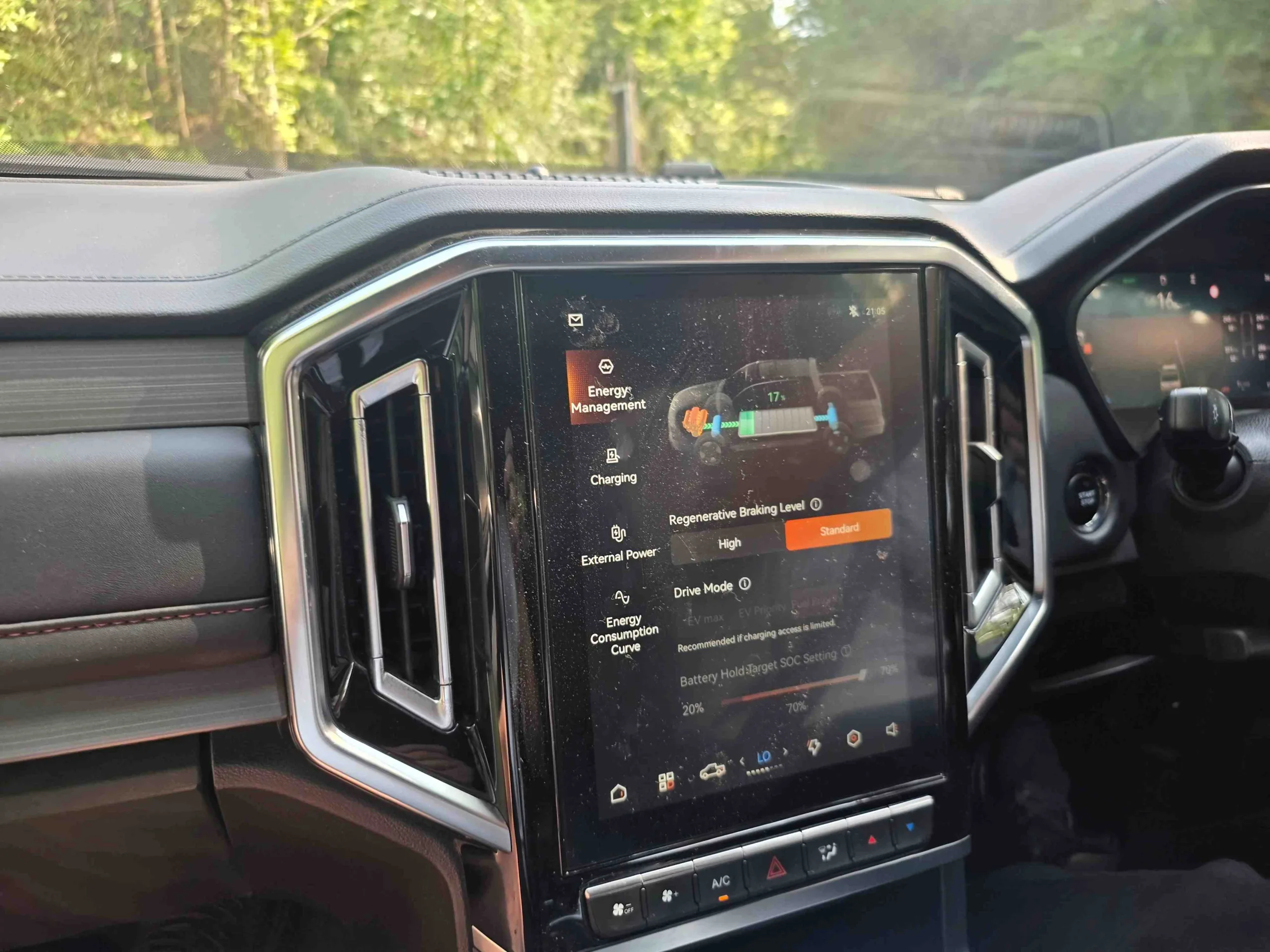 JAC T9 PHEV First Off-Road Drive - In China