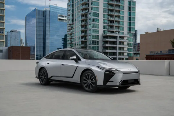 Lexus Adds ES 350h Hybrid to 2027 ES Lineup