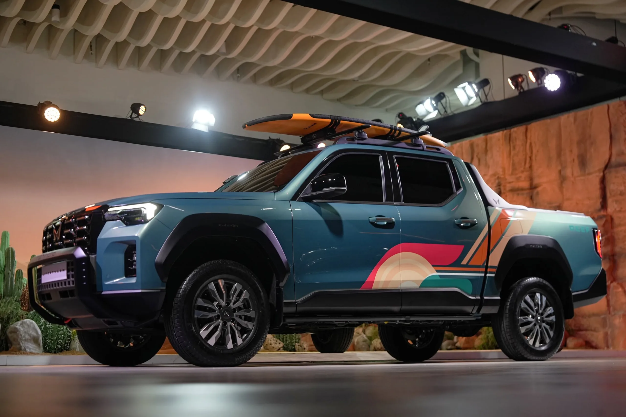 Mahindra Lifestyler - The Pickup Truck That's Both Payload AND Playload