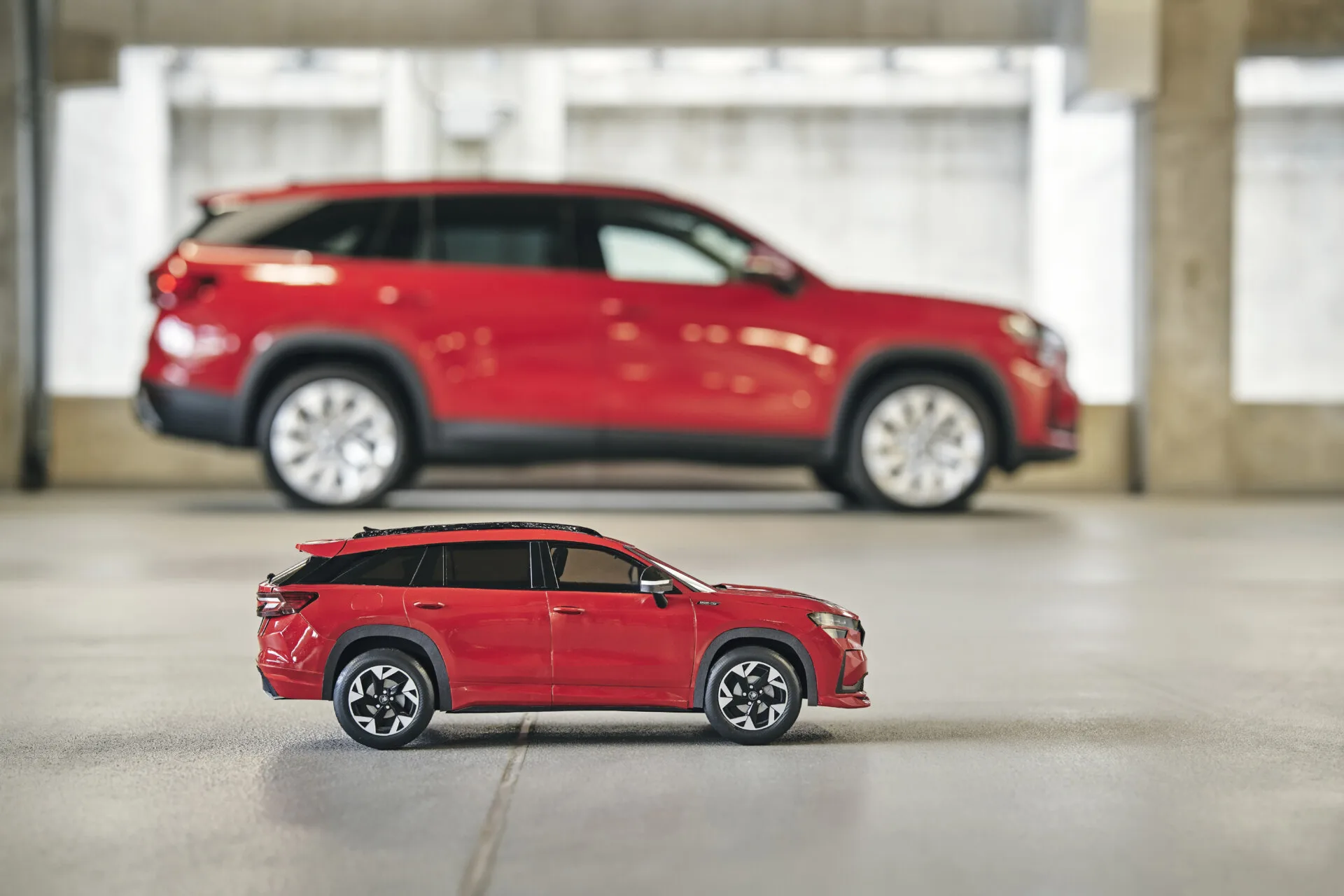 700 Hours Building a Paper Škoda Kodiaq From Scratch
