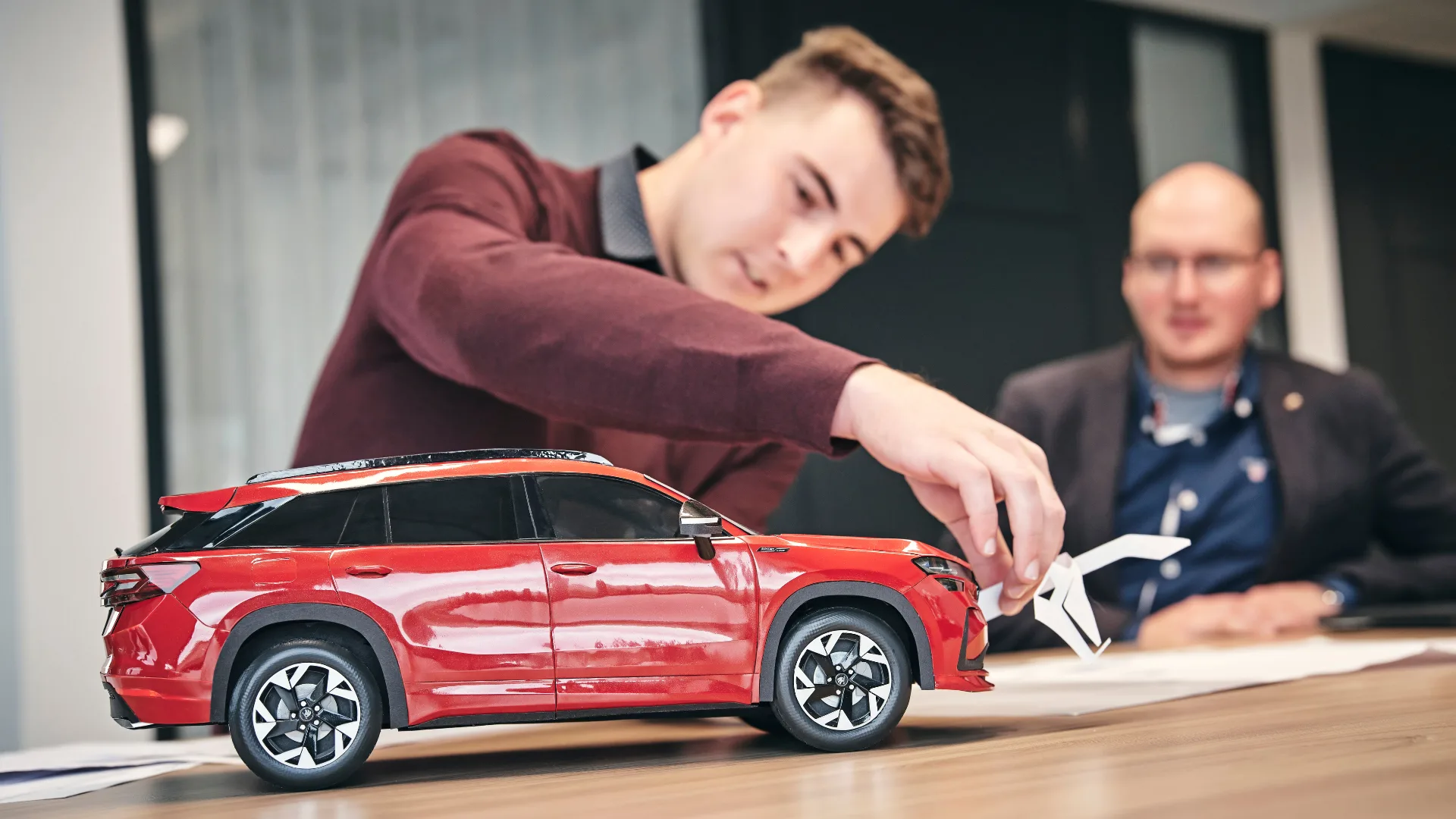 700 Hours Building a Paper Škoda Kodiaq From Scratch
