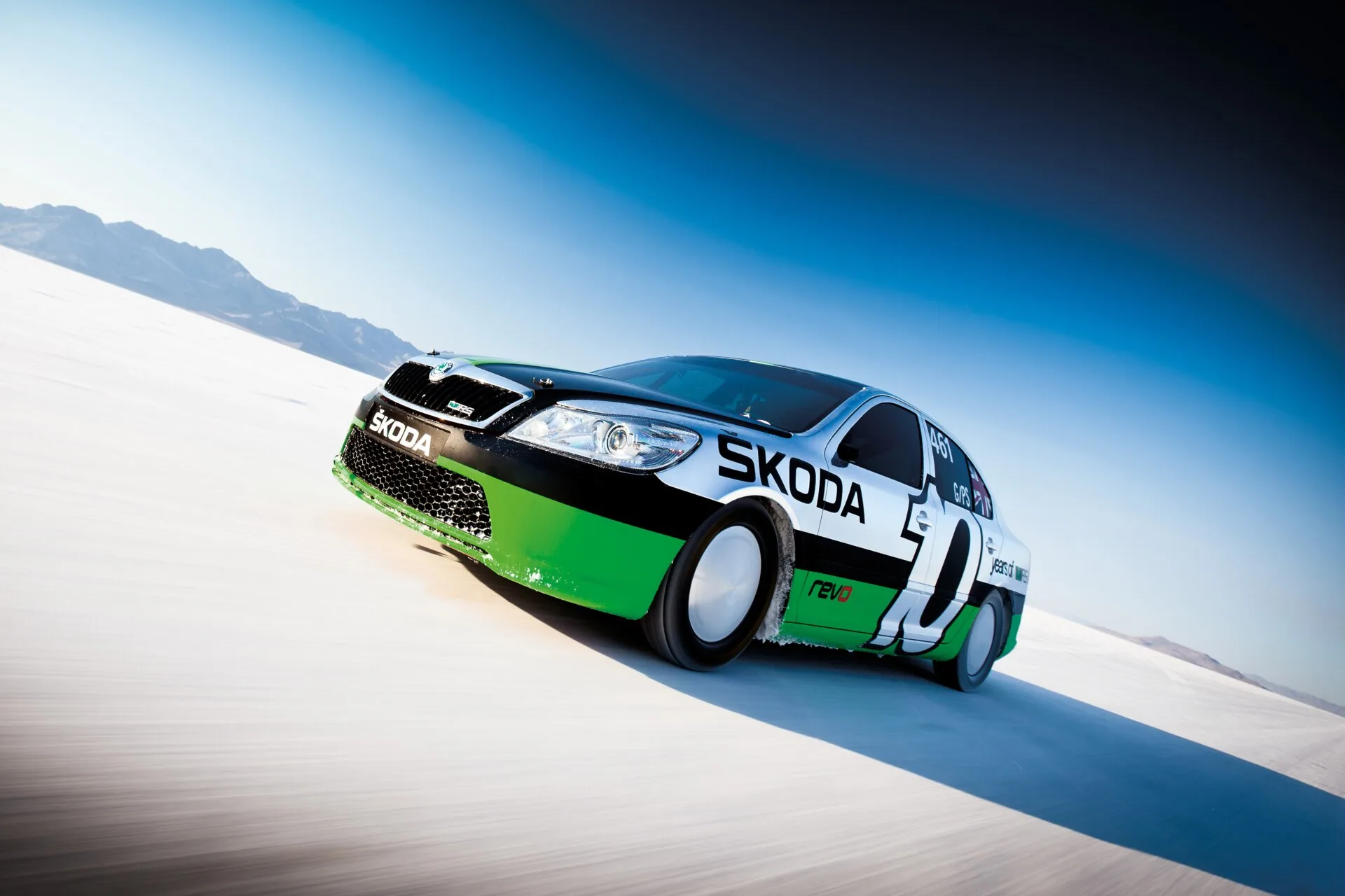 How a Modified Škoda Octavia RS Broke 365 km/h at Bonneville in 2011