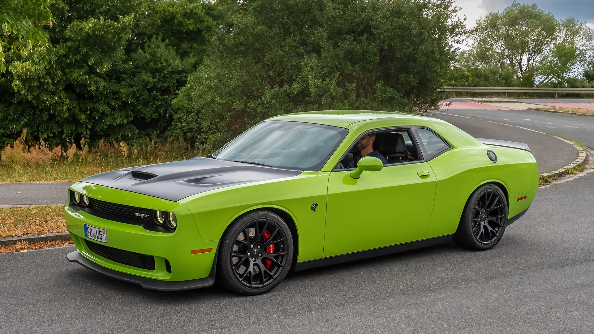 Cardle of the Day: The Dodge Challenger Hellcat Roars Into Sunday