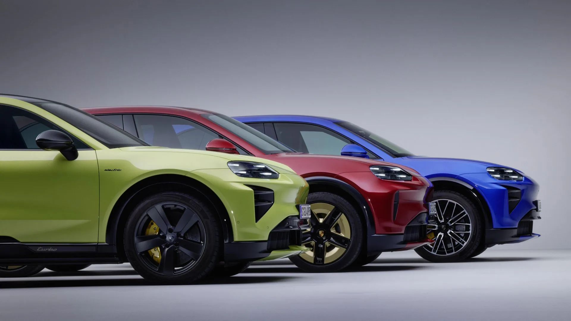 Porsche Adds Wireless Charging and Power Doors to Cayenne Electric