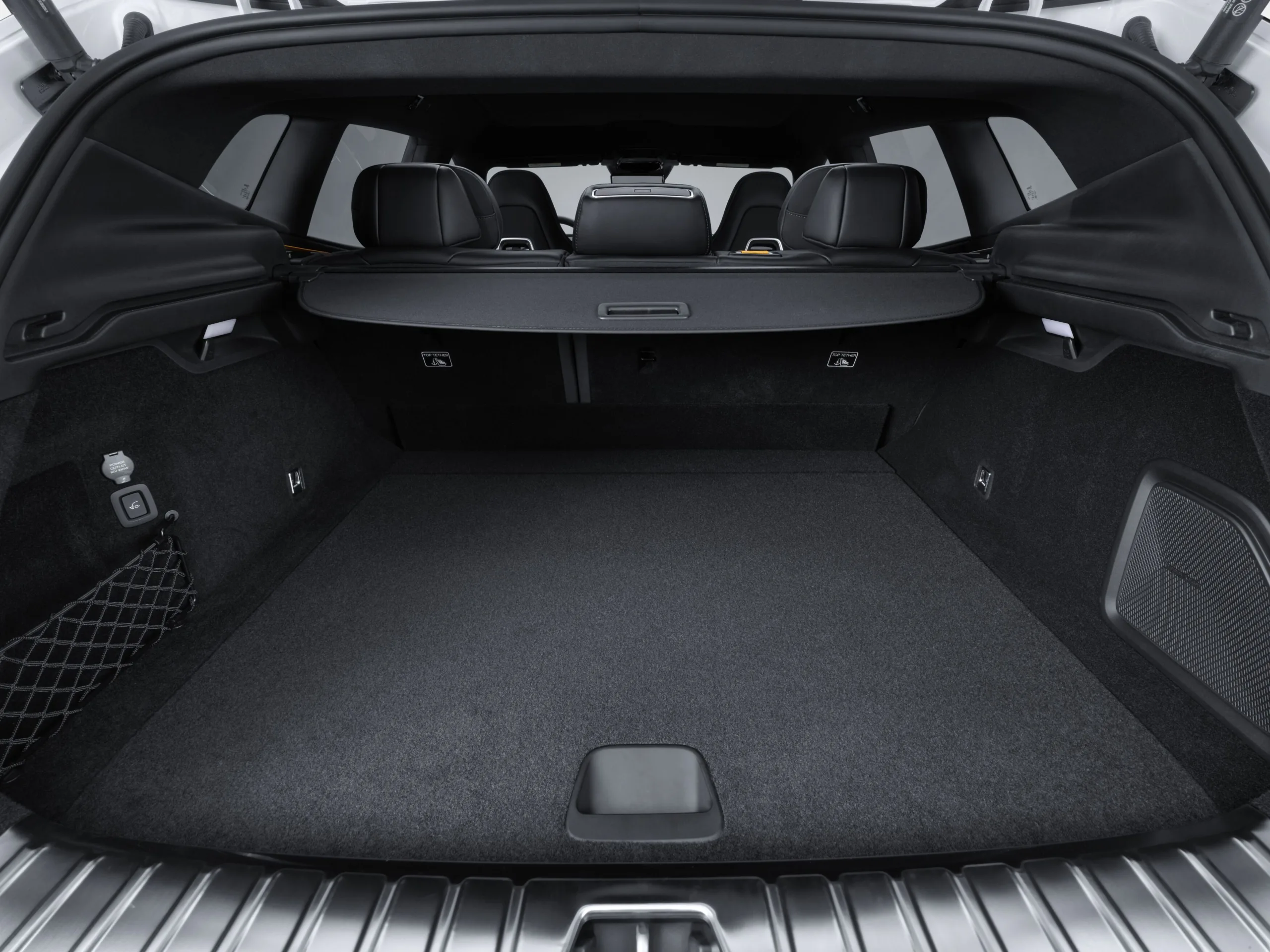 Polestar 4 SUV - Performance EV SUV That Finally Gets It Right