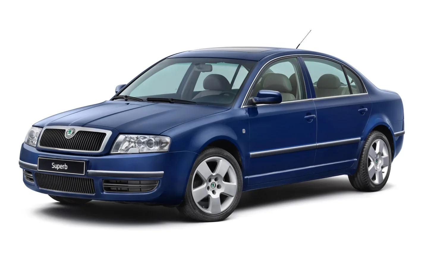 Škoda Superb Marks 25 Years With Nearly 1.8 Million Buyers