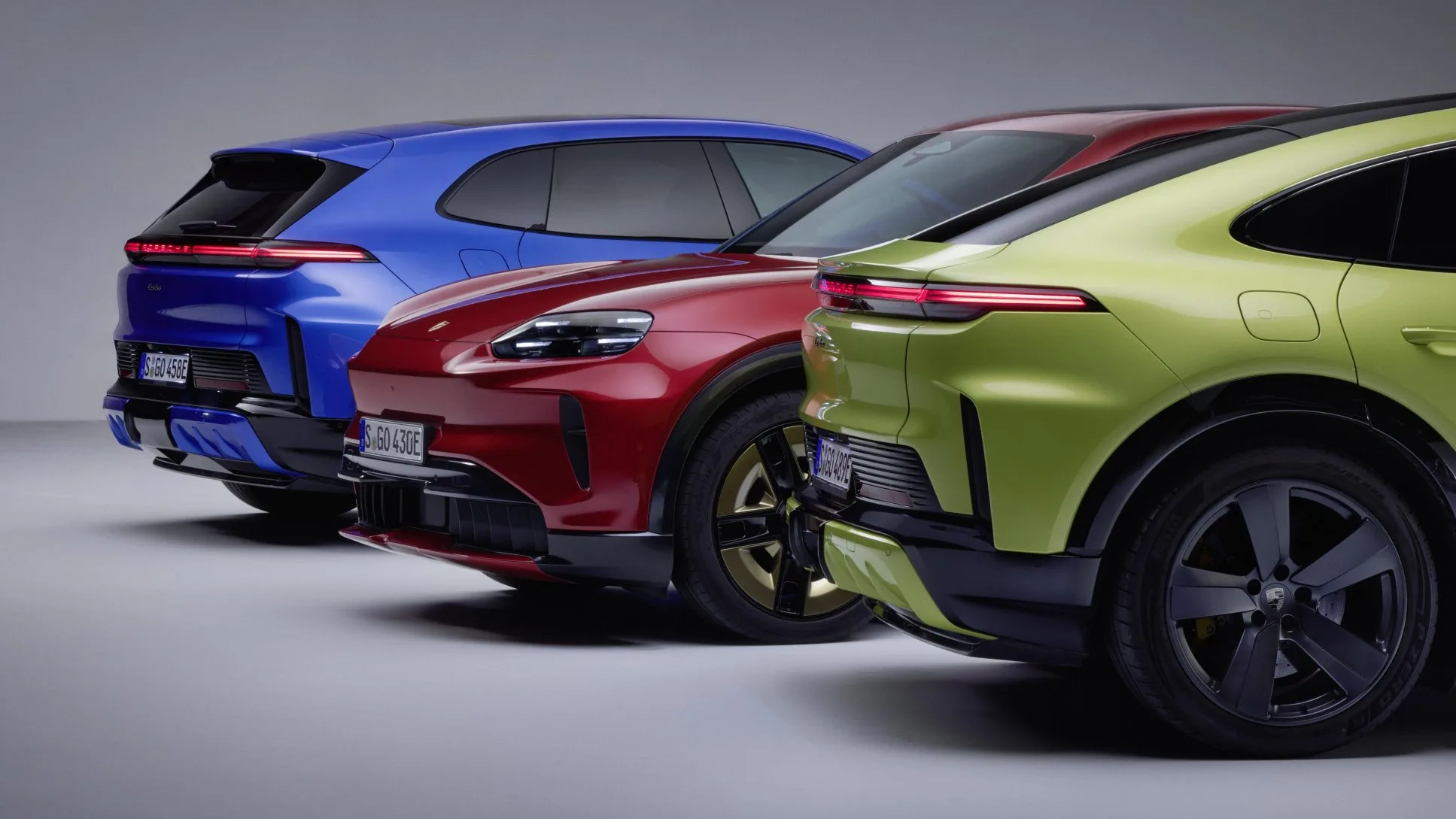 Porsche Adds Wireless Charging and Power Doors to Cayenne Electric