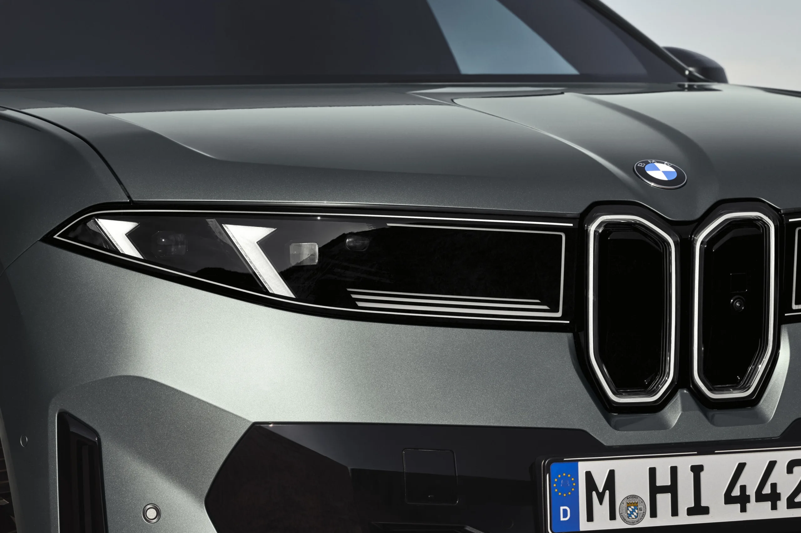 The All-Neue BMW iX4 EV is all Klasse