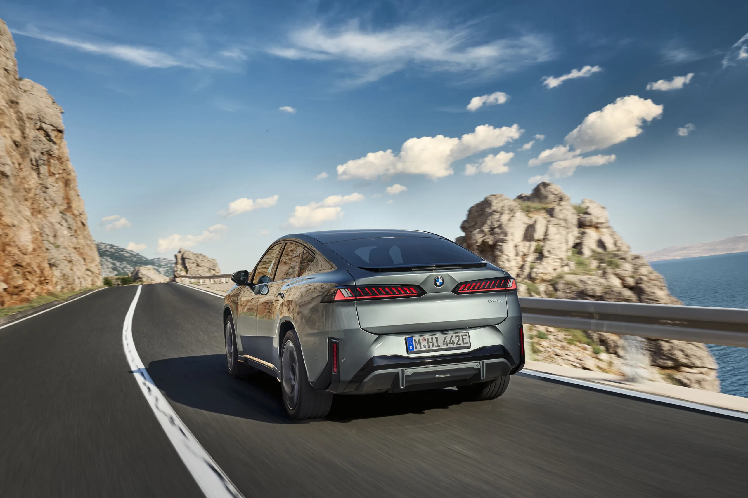 The All-Neue BMW iX4 EV is all Klasse