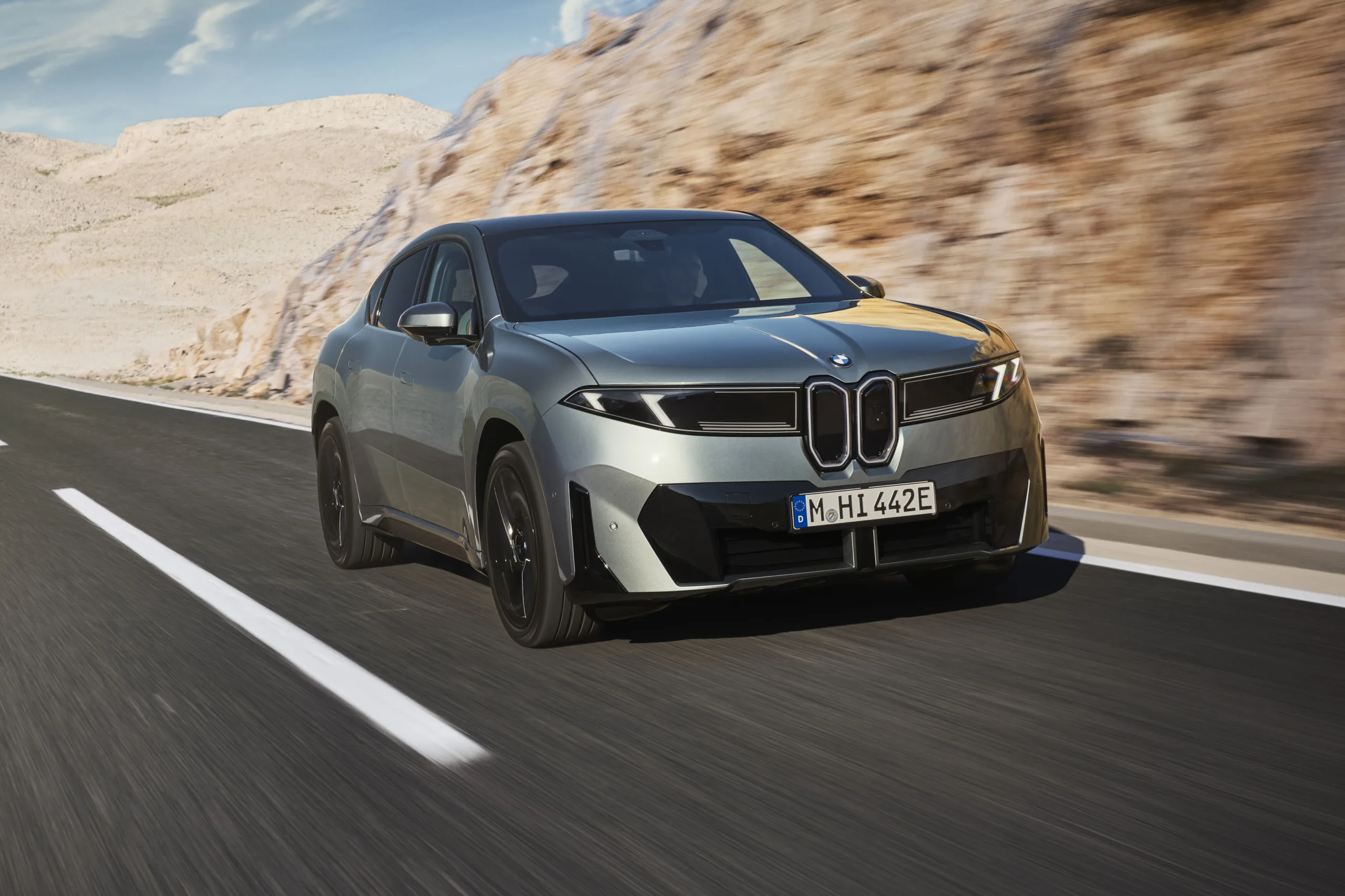 The All-Neue BMW iX4 EV is all Klasse