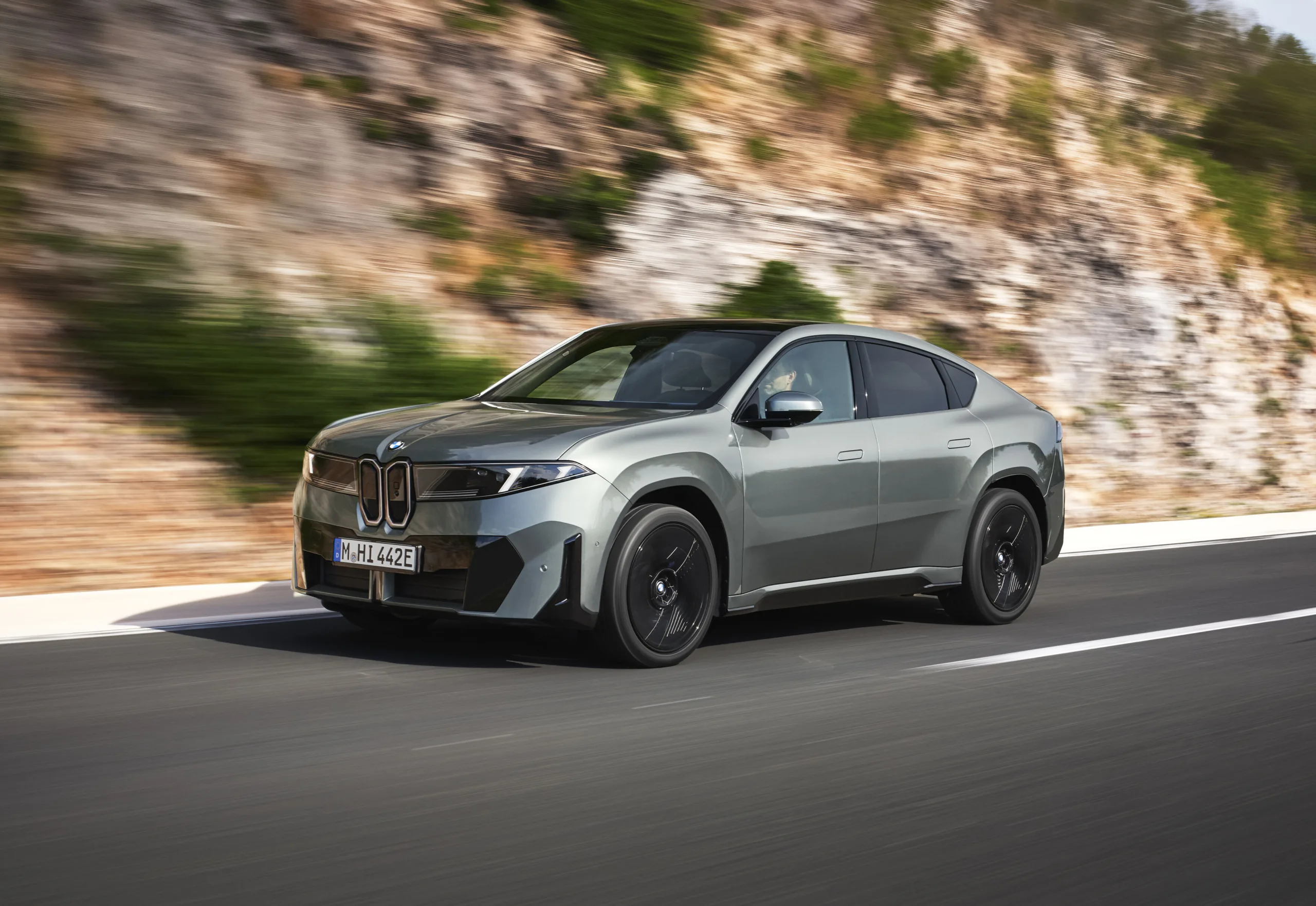 The All-Neue BMW iX4 EV is all Klasse