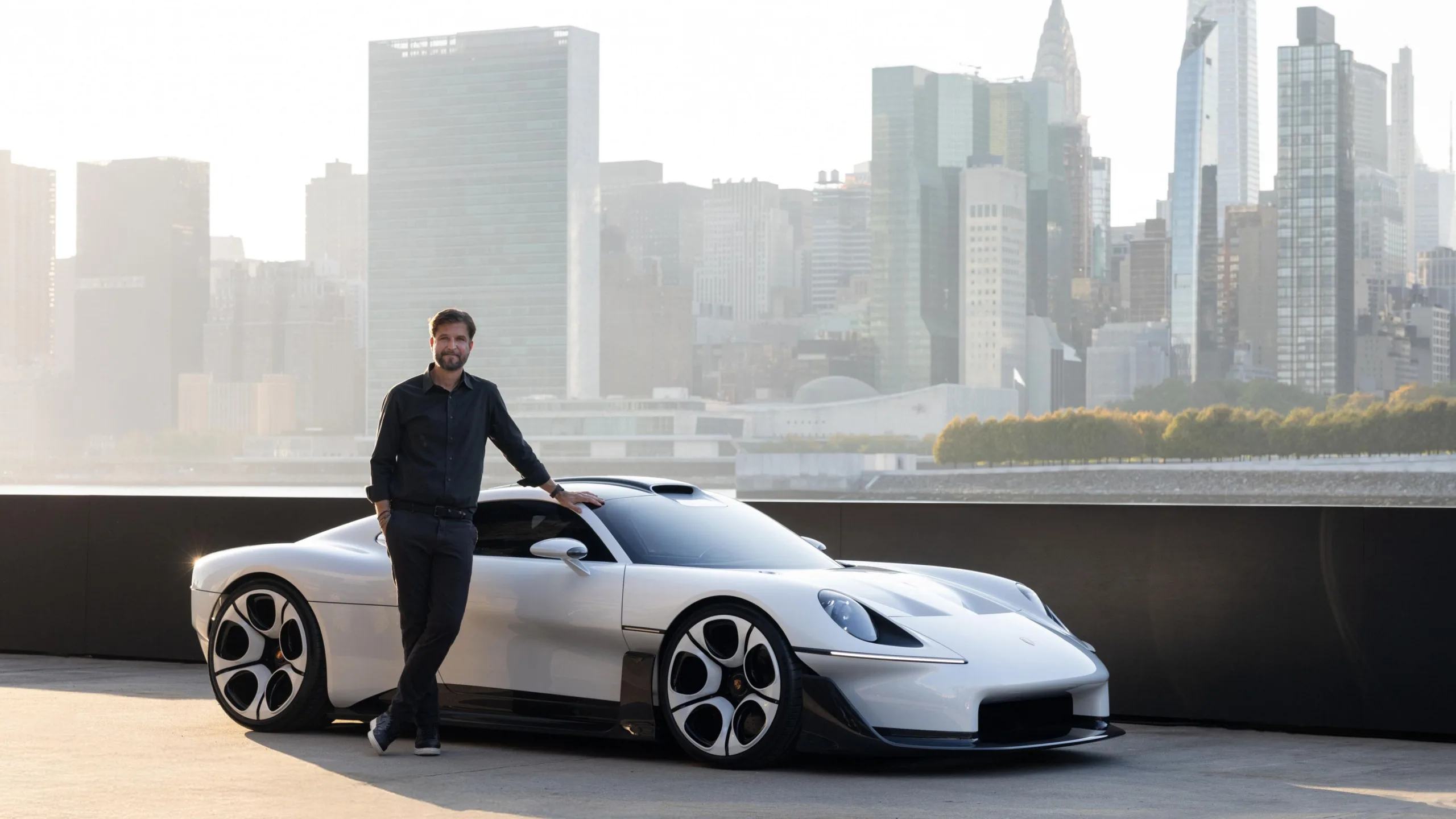 Porsche Mission S Concept Previews a Permanent Mid-Engined Model Above the 911