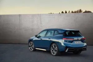 BMW Confirms Second Neue Klasse Model for Debrecen, iX4?