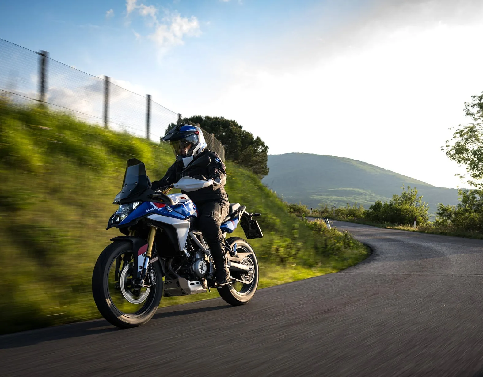 BMW Readies New F450RR and S1000RR Sports Bikes for EICMA Debut