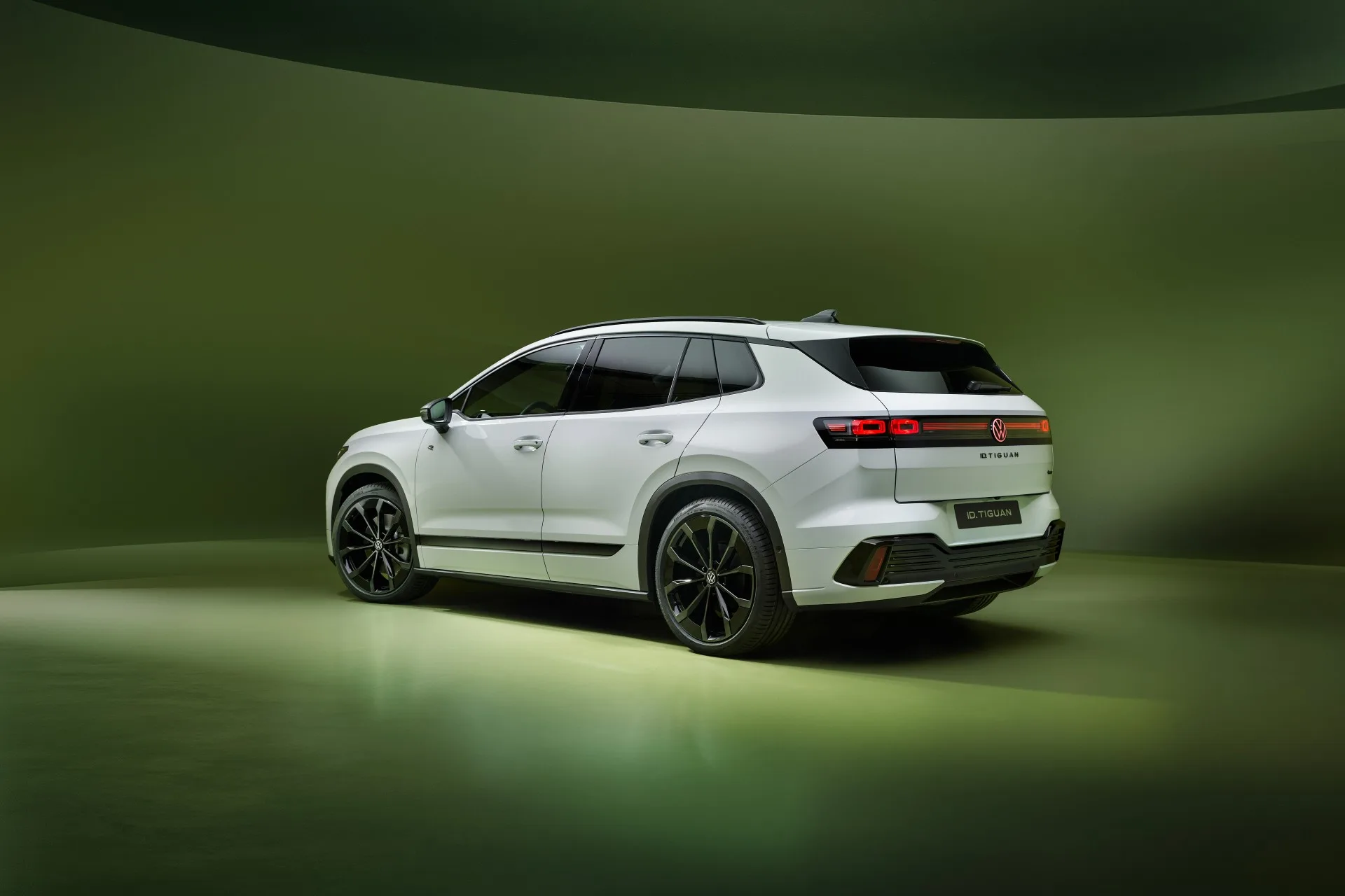 Volkswagen ID. Tiguan Is Coming to NZ – And It Could Change the Electric SUV Game