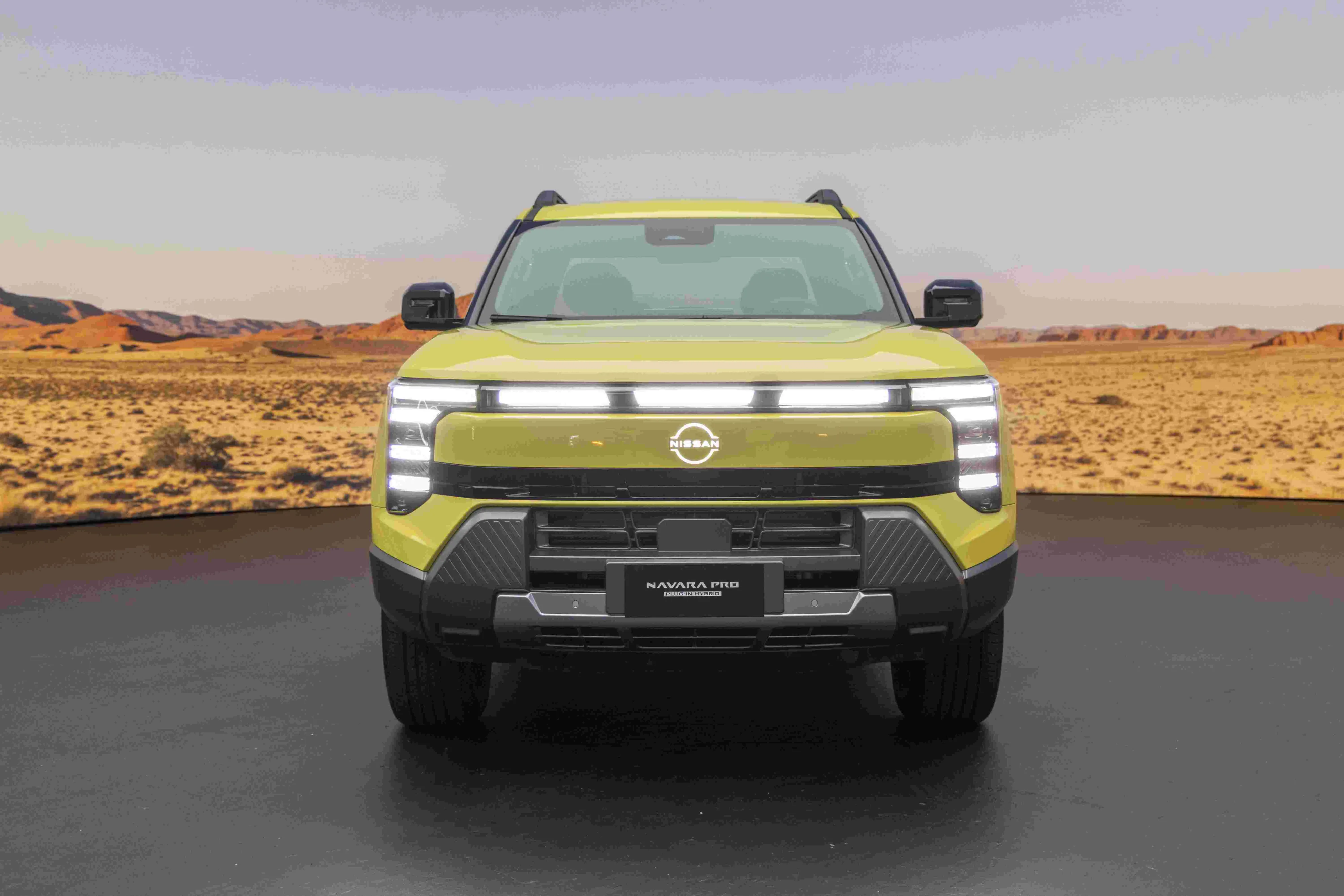 Nissan Navara Pro PHEV - First Look and Walkaround