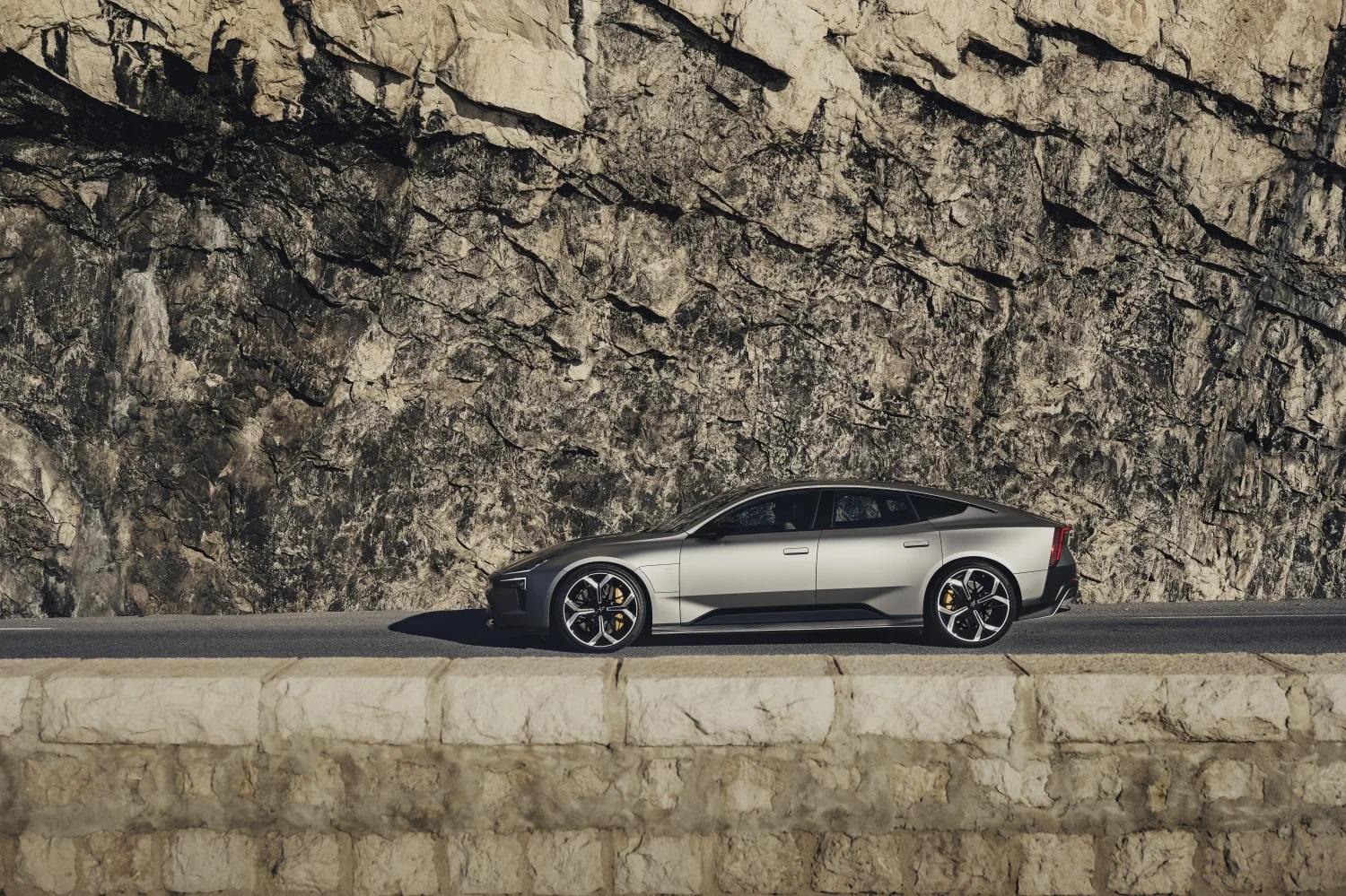 Polestar 5 vs Jaguar Type 01 - Who Wears 'Super Saloon' Better?