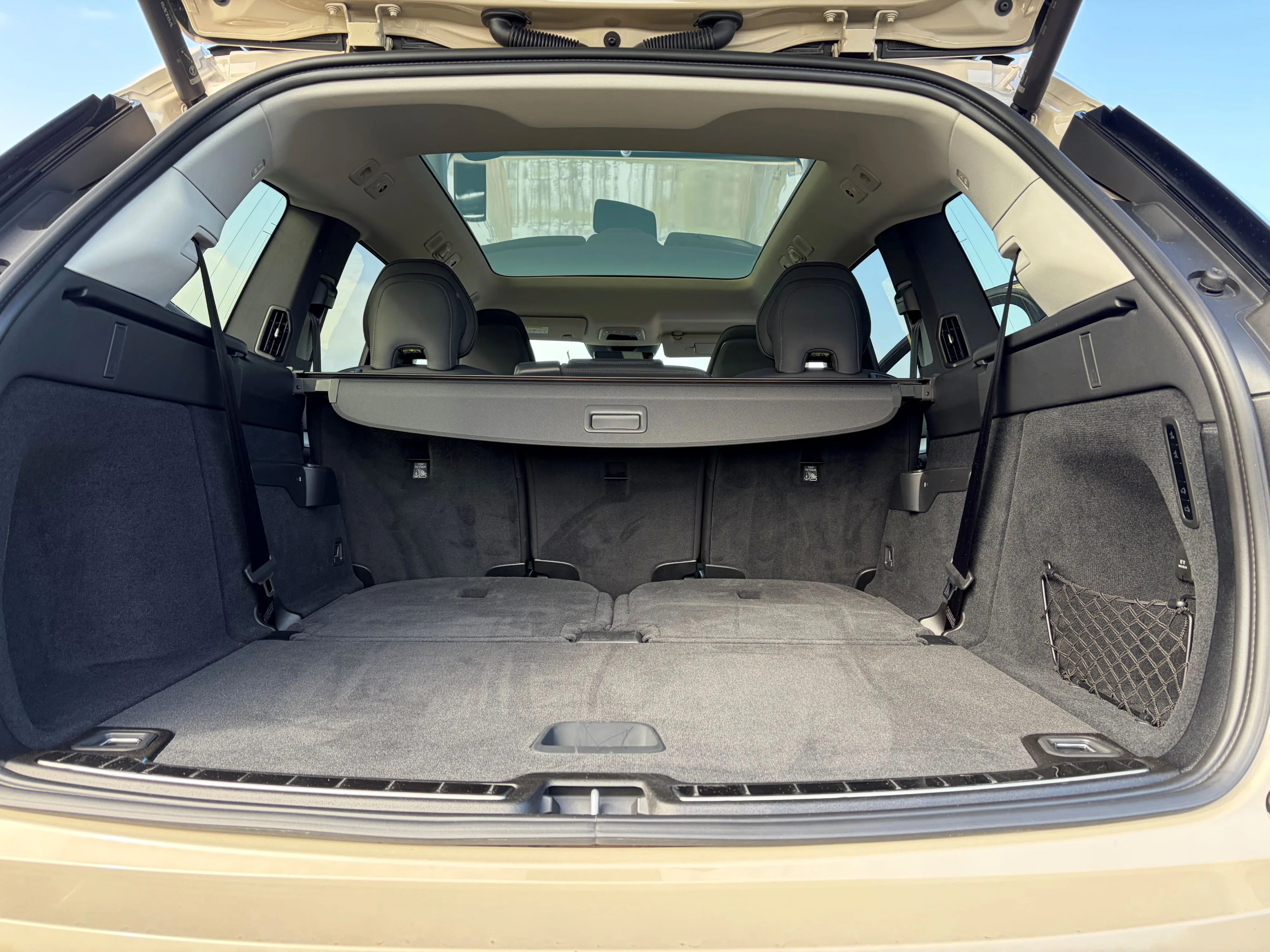 View of the boot space of a 2026 Volvo EX90 Ultra Twin Motor Performance in Sand Dune.