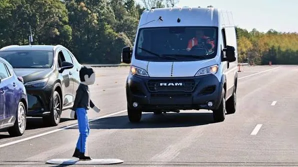 IIHS Finds Cargo Vans and Heavy-Duty Pickups Lag in Crash Avoidance Tests